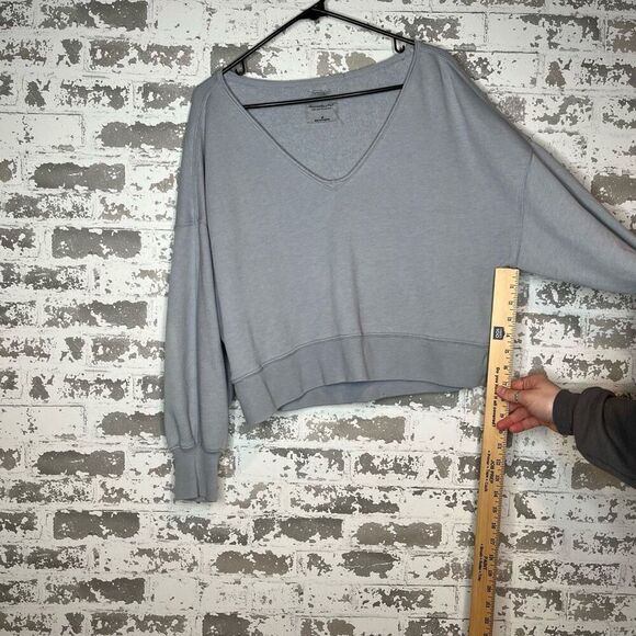 Abercrombie & Fitch | women purple cropped sweatshirt - Picture 6 of 10